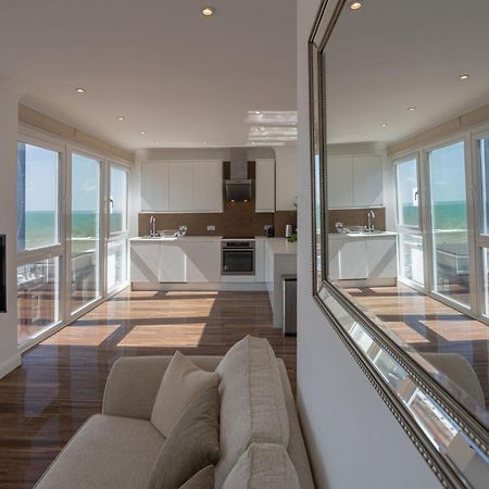 On The Beach Penthouse With Sea View - 3 Bedrooms - Roof Balcony - Spa, Sauna, Gym And Pool - Sleeps 6 Брайтонн Экстерьер фото
