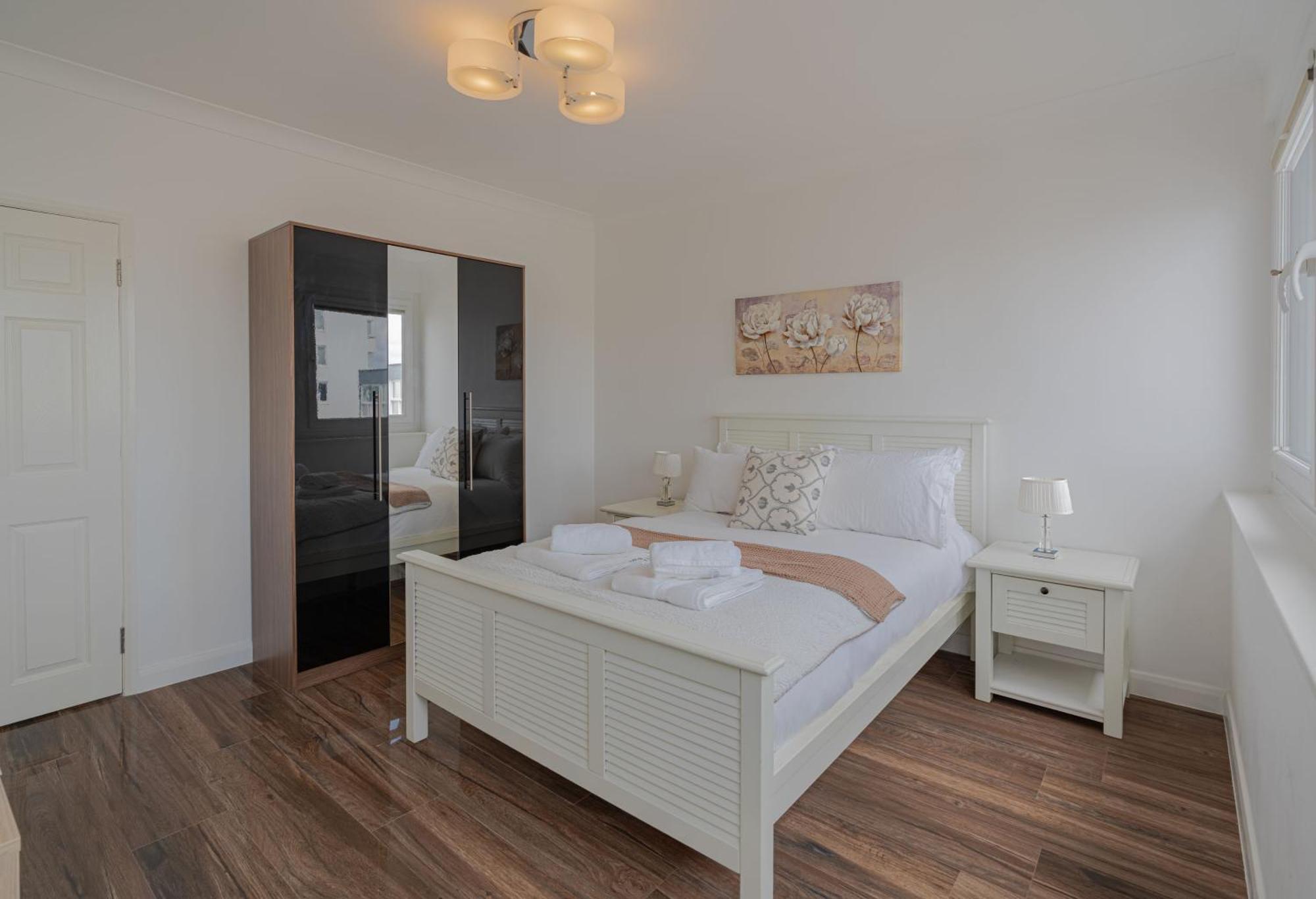 On The Beach Penthouse With Sea View - 3 Bedrooms - Roof Balcony - Spa, Sauna, Gym And Pool - Sleeps 6 Брайтонн Экстерьер фото