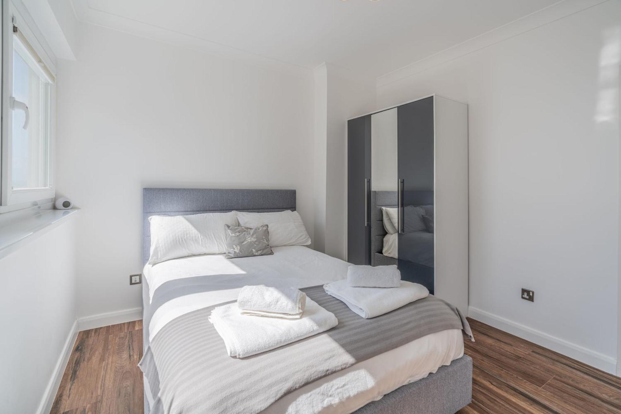 On The Beach Penthouse With Sea View - 3 Bedrooms - Roof Balcony - Spa, Sauna, Gym And Pool - Sleeps 6 Брайтонн Экстерьер фото
