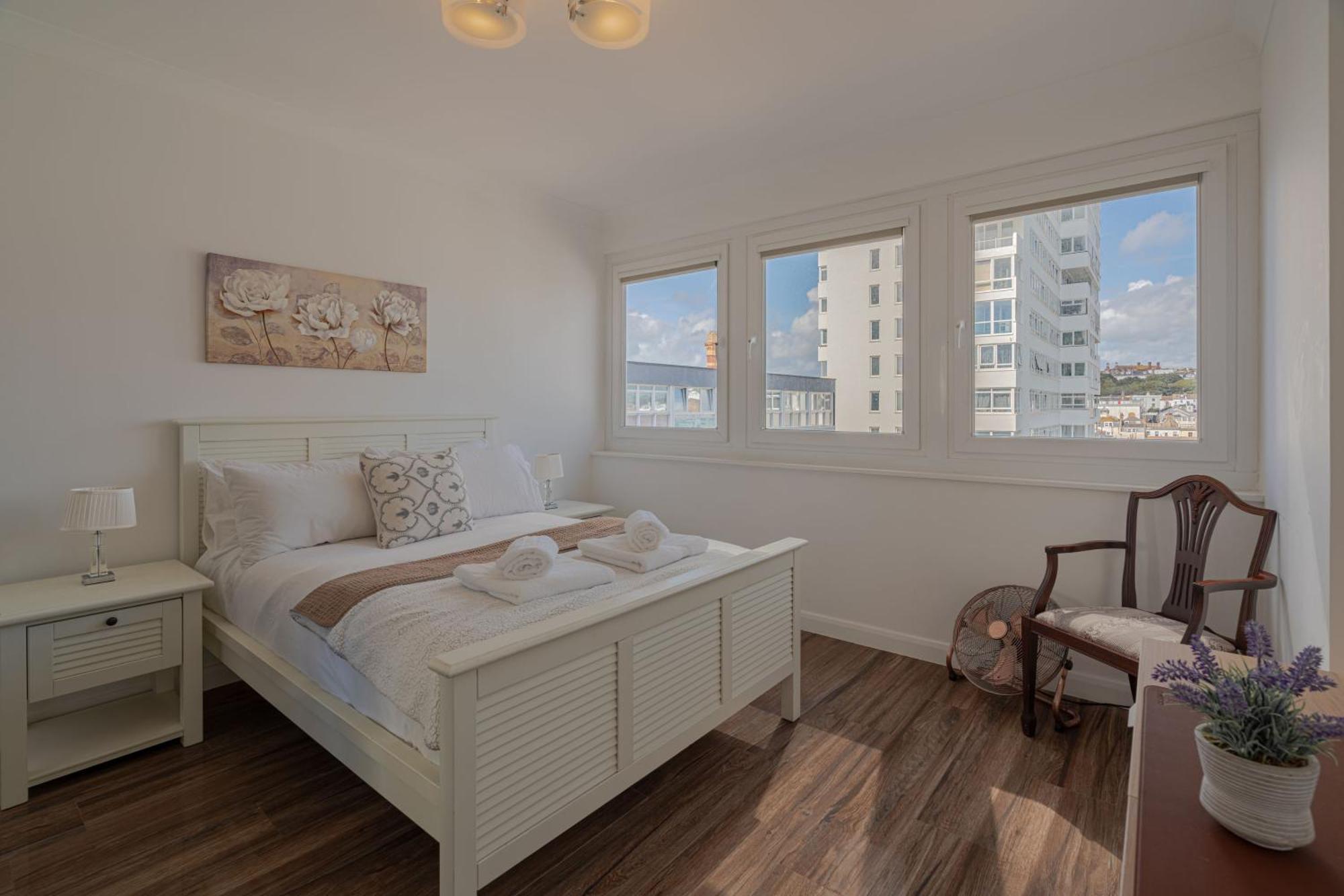 On The Beach Penthouse With Sea View - 3 Bedrooms - Roof Balcony - Spa, Sauna, Gym And Pool - Sleeps 6 Брайтонн Экстерьер фото