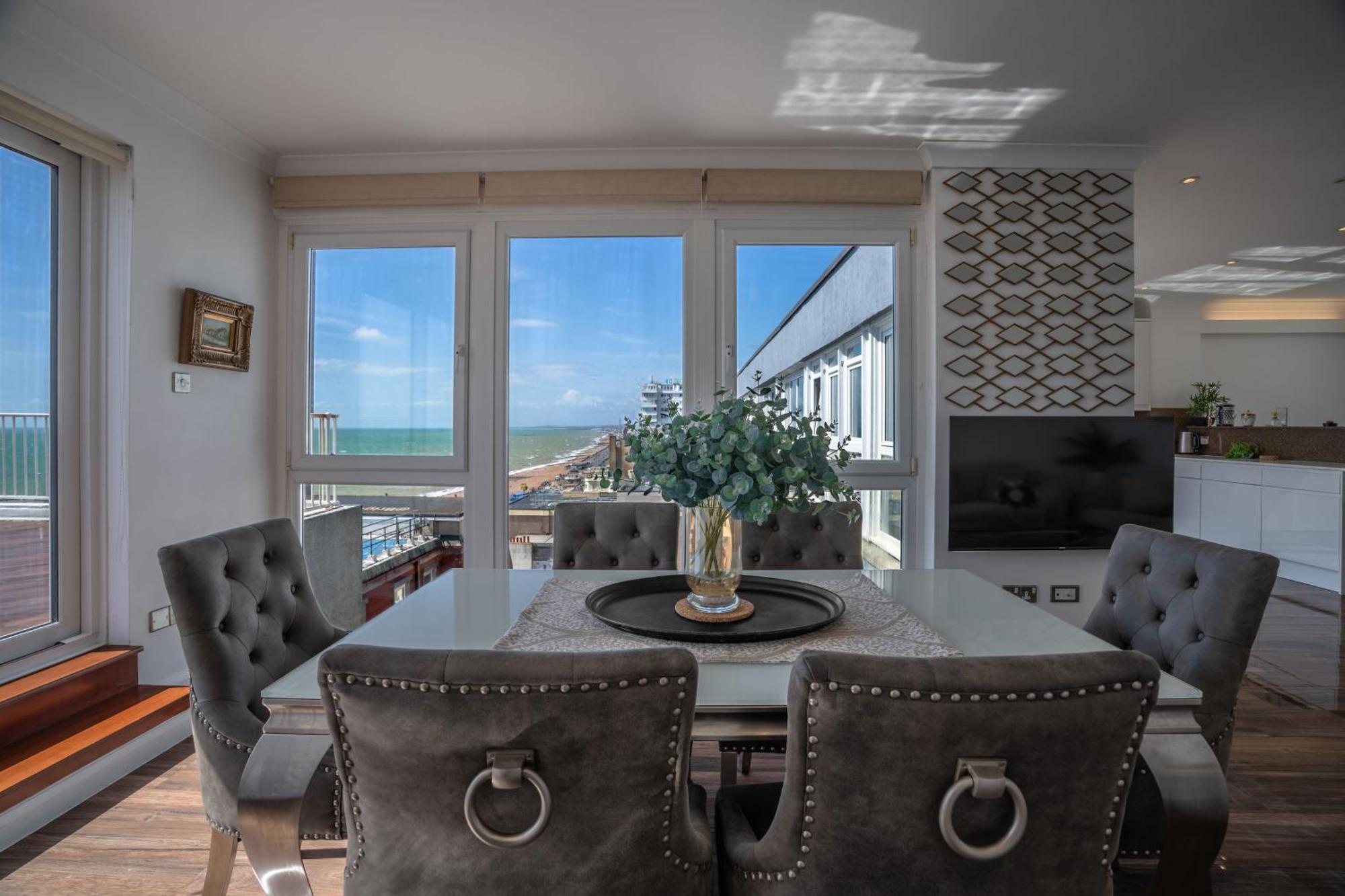 On The Beach Penthouse With Sea View - 3 Bedrooms - Roof Balcony - Spa, Sauna, Gym And Pool - Sleeps 6 Брайтонн Экстерьер фото