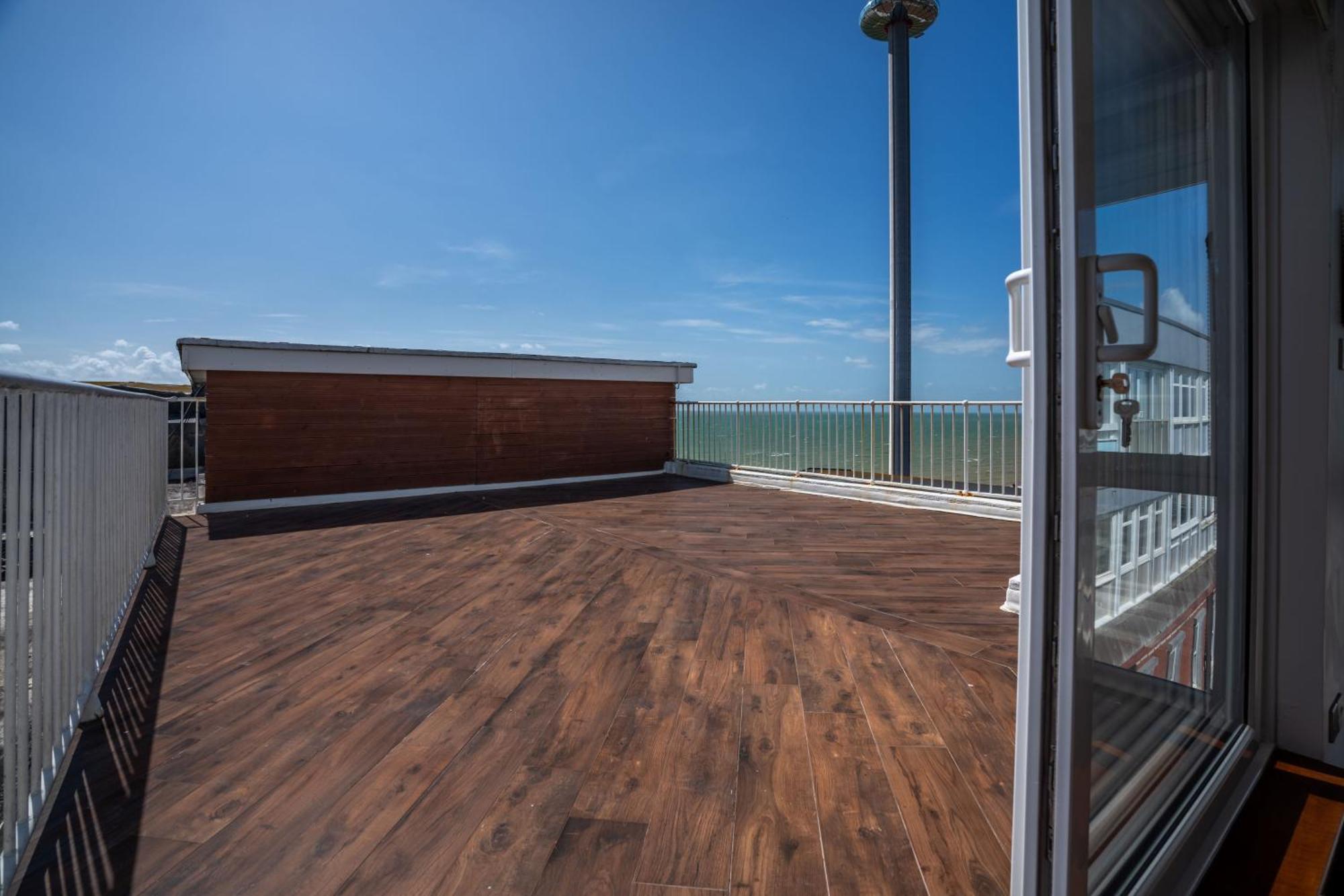 On The Beach Penthouse With Sea View - 3 Bedrooms - Roof Balcony - Spa, Sauna, Gym And Pool - Sleeps 6 Брайтонн Экстерьер фото